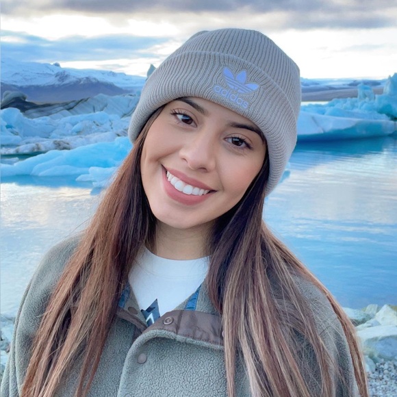 Meet your Posher, Andrea - Picture 1 of 1